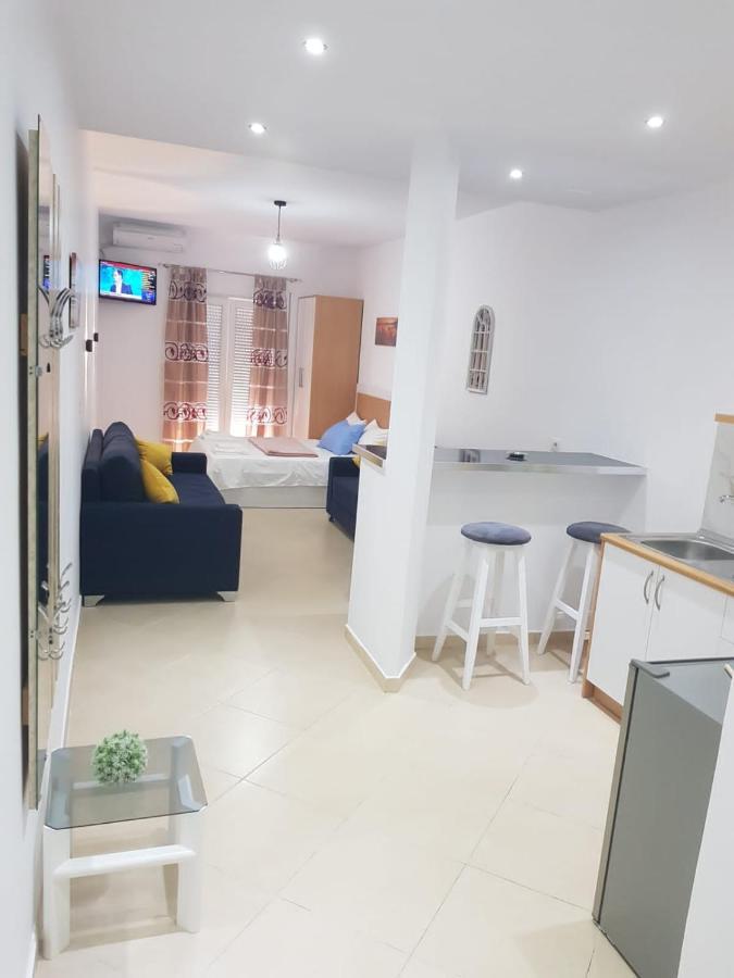 Studio By The Beach - Vlorë Eksteriør billede